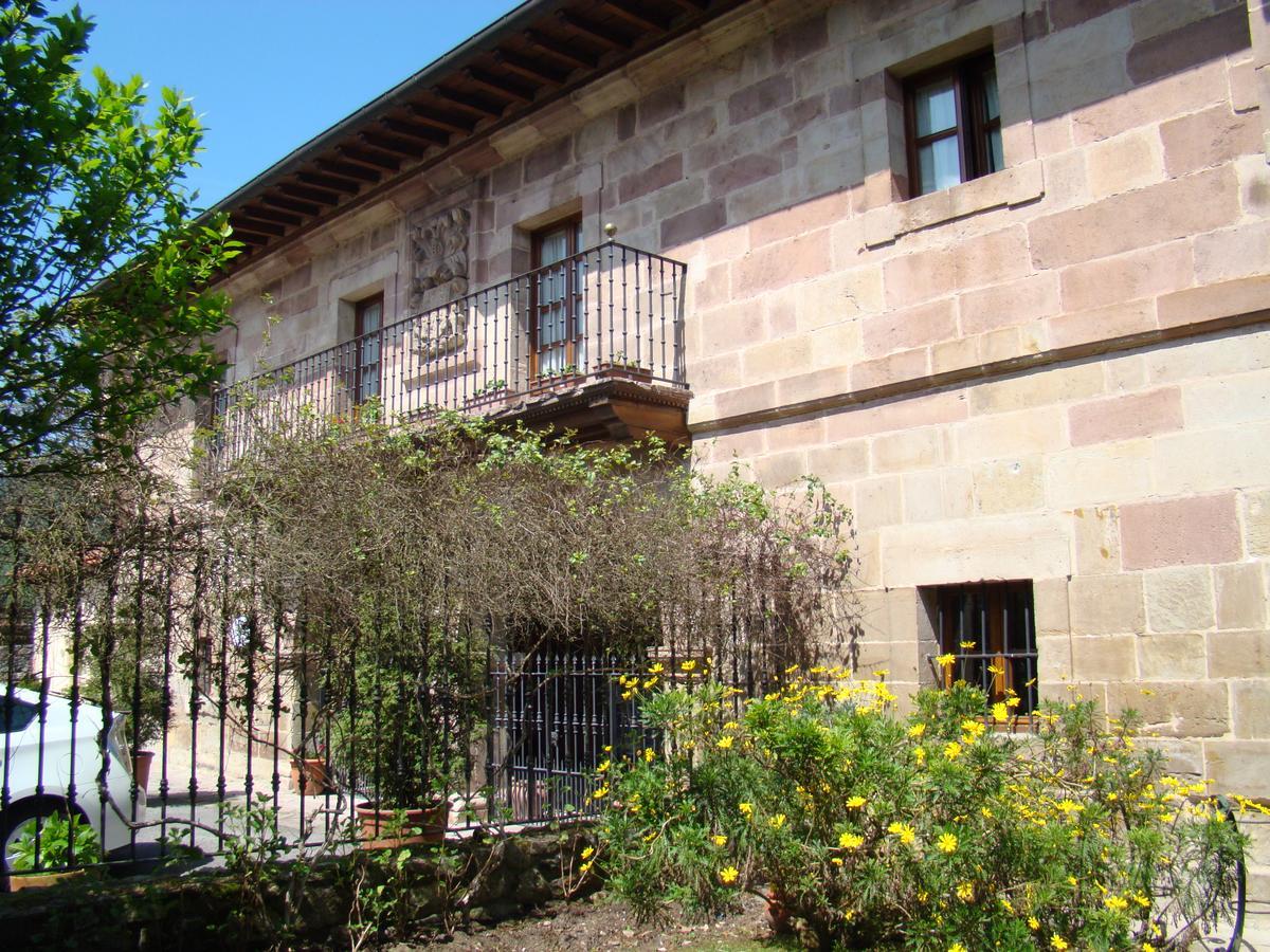 Гостевой дом Casona De La Salceda Тресеньо Экстерьер фото